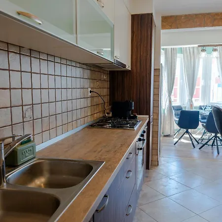 Apartment Garoful *