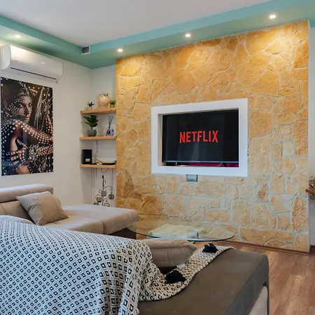 Garoful Apartment *
